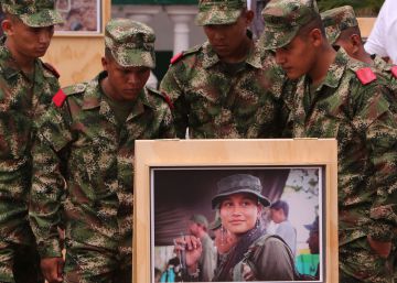 Colombia and FARC sign revised peace deal