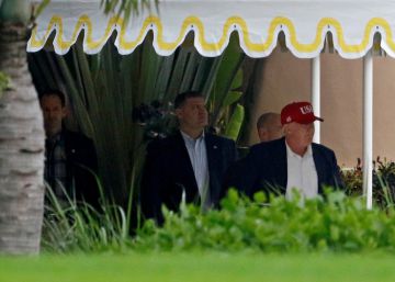 Trump abandona su residencia en Florida este domingo. 