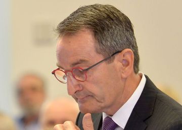 Francis Sullivan, responsable del Consejo de Verdad, Justicia y Salud, durante la vista de la comisi&oacute;n investigadora.