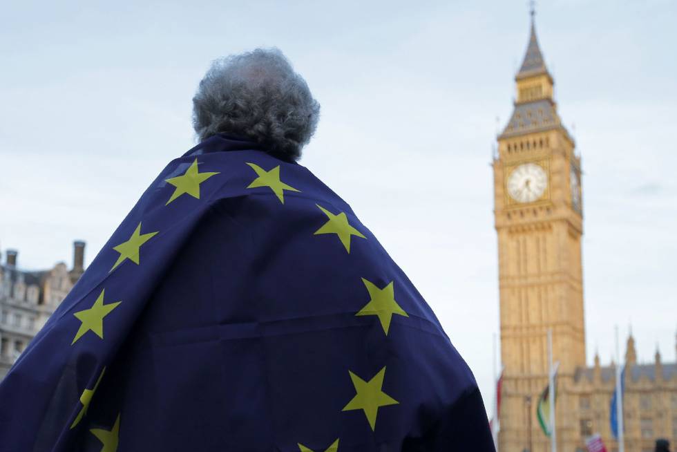 Los diputados tumban las enmiendas de los lores y dan luz verde al ‘Brexit’