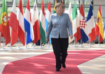 Os 27 membros da UE aprovam por unanimidade as diretrizes para negociar o ‘Brexit’