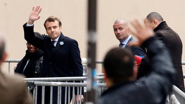Francia opta por Macron pese a alta abstención Francia opta por Macron pese a alta abstención