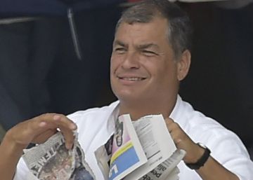 Correa abandona la presidencia de Ecuador con críticas a la prensa