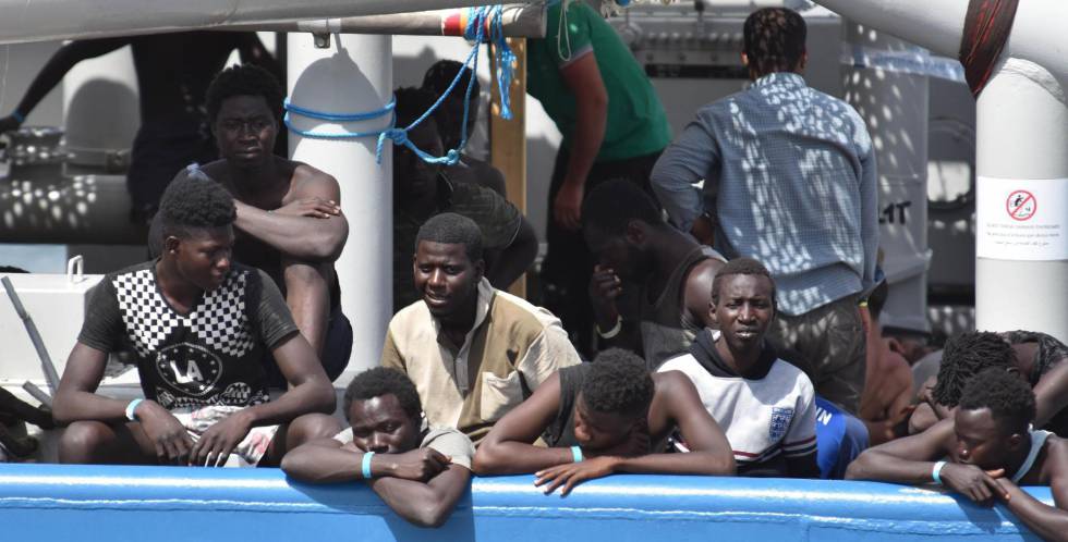 Desembarco de 650 migrantes en Catania (Italia). 
