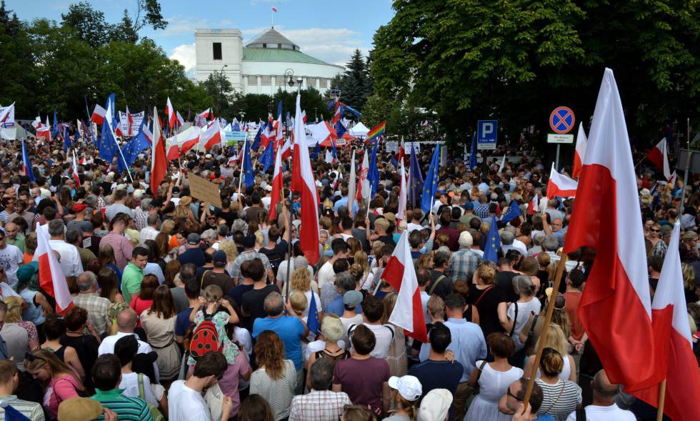 Manifestación este domingo en Varsovia (Polonia) en contra la reforma de la justicia.