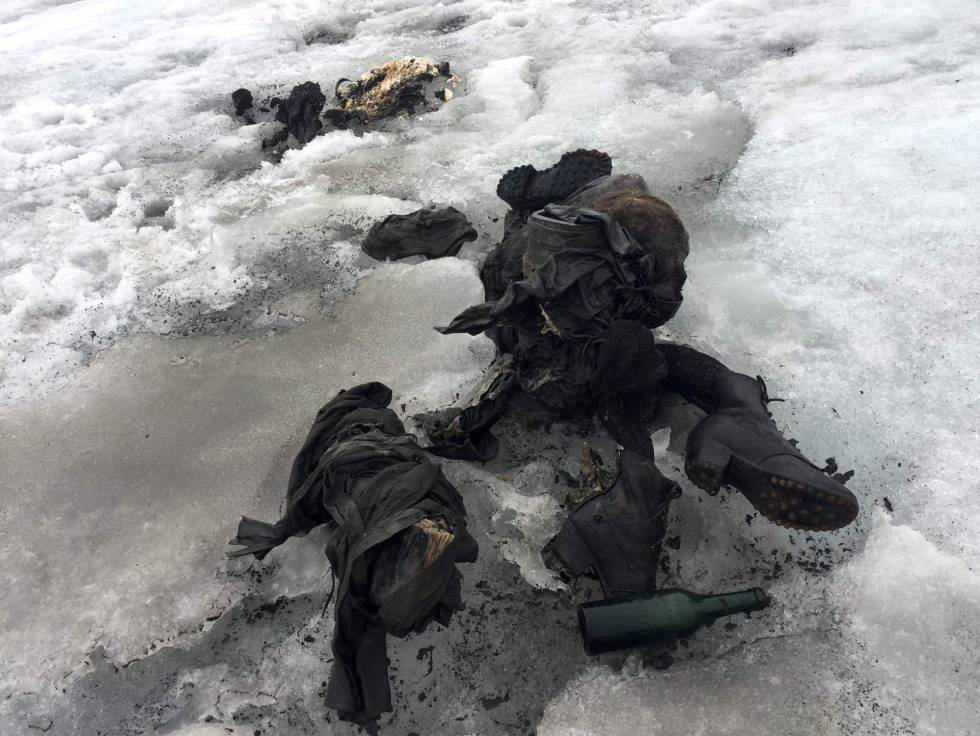 Objetos de la pareja desaparecida y hallada en los Alpes.