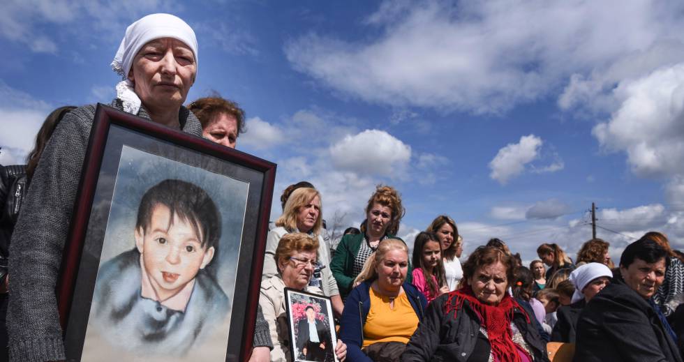 Las víctimas de la matanza de Rezalle, celebrado en Kosovo el pasado abril. 