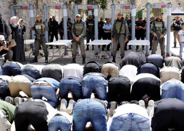 Israel reabre tras un ataque la mezquita de Al Aqsa pero con más controles a los fieles