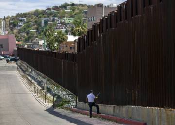 La llegada de inmigrantes indocumentados de México a Estados Unidos cae a su nivel más bajo en 17 años