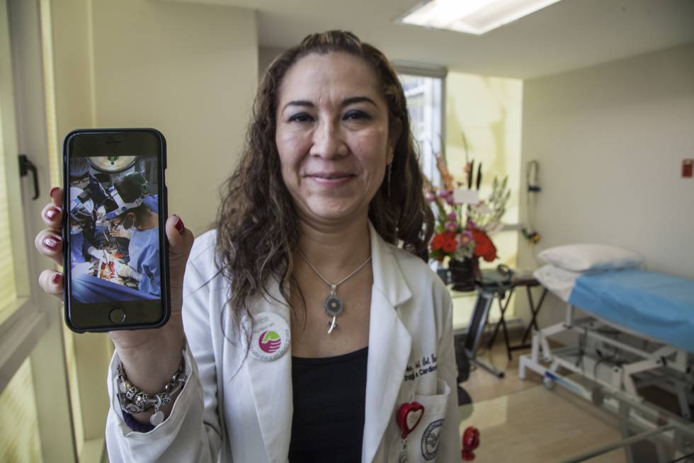 La primera cirujana en trasplantar un corazón en México: ”Las doctoras no estamos exentas al machismo»