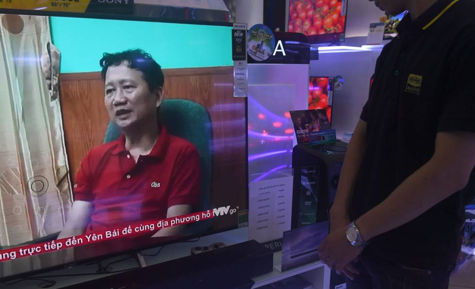 Imagen tomada a princpios de agosto en la que Trinh Xuan Thanh, supuestamente secuestrado en Berlín comparece en la televisión estatal vietnamita.
