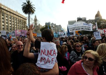 La primera gran crisis política de Macri