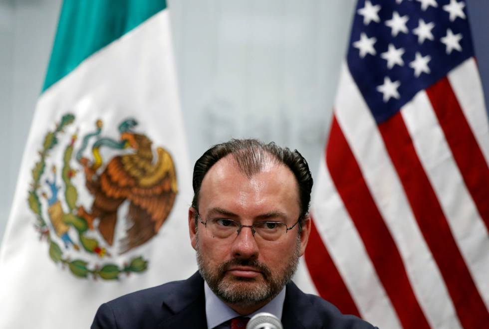 Luis Videgaray, el martes en el Consulado de México en Los Ángeles.