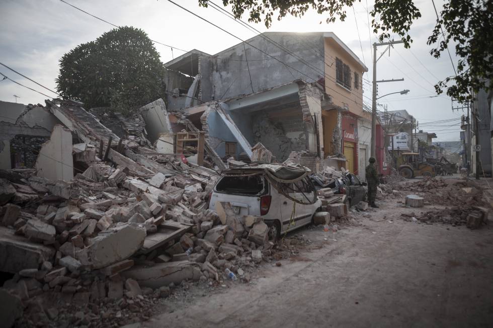 Edificios derruidos en el centro de Jojutla por el terremoto