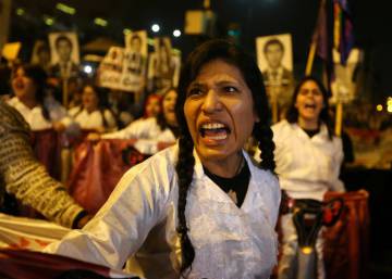 Miles marchan en Perú contra el posible indulto a Fujimori