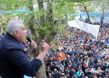 Un sindicalista paraliza una ciudad de Argentina para evitar ser detenido