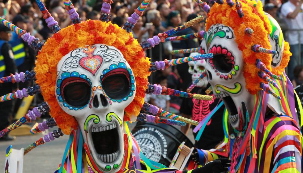 Dí­a de Muertos: homenaje a los difuntos entre calaveras, dulces y flores cempasúchil