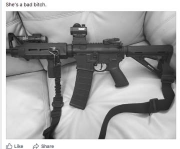 Foto del arma que el asesino de Texas colgó en Facebook, con la siguiente frase: 