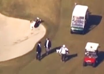 La impresionante caída del primer ministro japonés cuando jugaba al golf con Trump