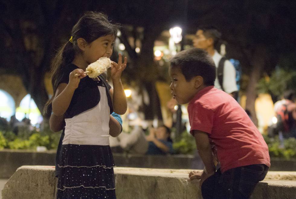 Dos niños triquis, en Oaxaca.