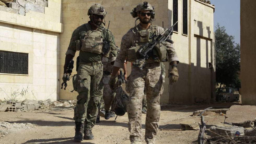 Soldados de élite de EE UU en Siria en mayo de 2015, en la que fue la primera fotografía pública de su presencia