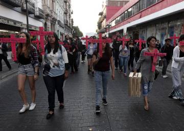 Más de siete mujeres fueron asesinadas cada día en México en 2016