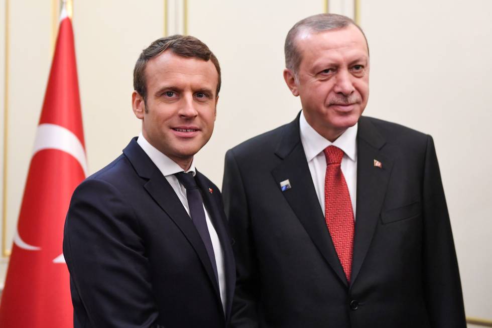 Macron y Erdogan durante la cumbre de la OTAN en Bruselas en mayo de 2017 