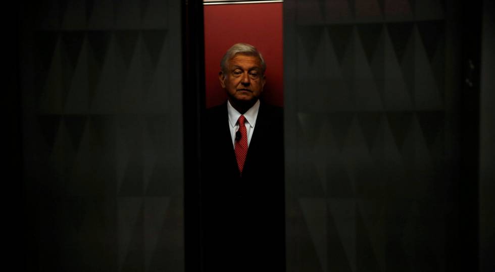 LÃ³pez Obrador, en un ascensor en Washington. 