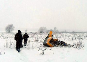 El avión ruso que se estrelló cerca de Moscú superó la revisión hace un mes