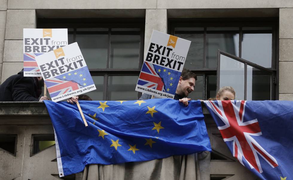 Manifestantes en contra del Brexit, la semana pasada en Londresrn rn 