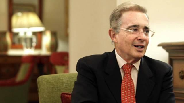 Álvaro Uribe, expresidente de Colombia. 