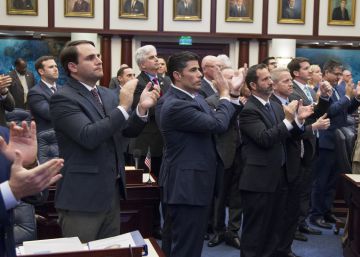 El Congreso de Florida aprueba una ley que permite armar a maestros