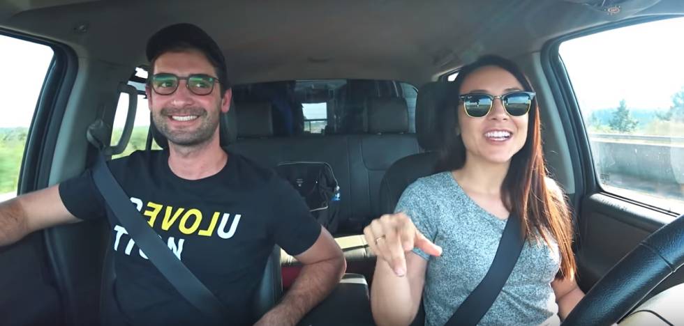 Rómulo y Mirella en el video de la denuncia.