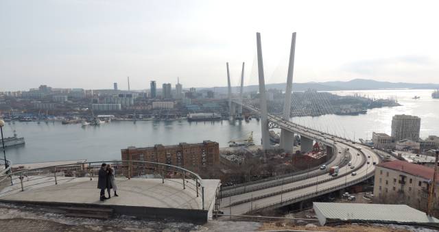 Puente del Cuerno de Oro en Vladivostok.