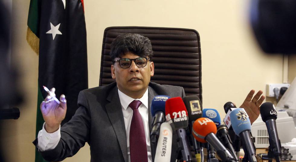 El jefe de investigaciones de la Fiscalía General de Libia, Siddiq al Sour, este miércoles.