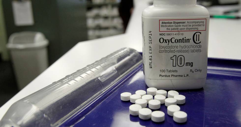 Un bote del opiÃ¡ceo OxyContin en una farmacia de Estados Unidos