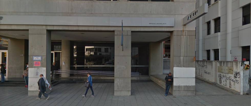 Fachada de las oficinas en las que trabaja Sergia Lazarovich.