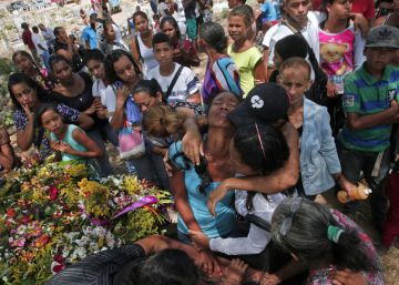 Funeral de una de las víctimas mortales del motín de Carabobo