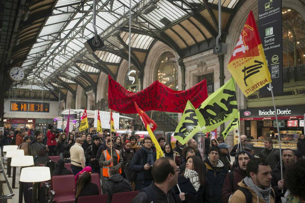 Manifestación de sindicatos ferroviarios en 2016 en París.
