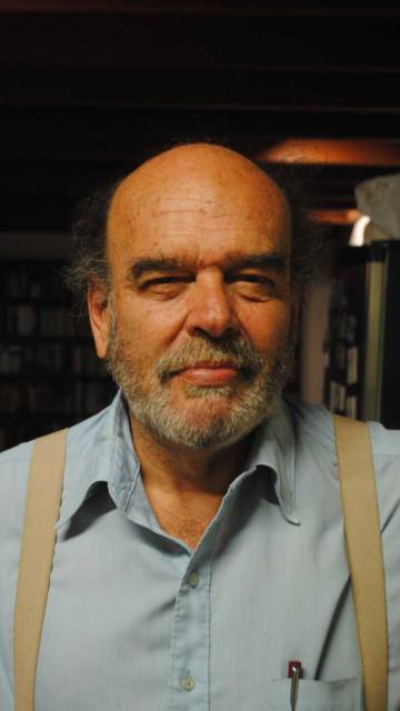 El periodista y escritor peruano Luis Jochamowitz.
