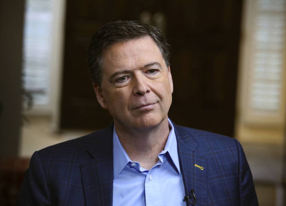 El exdirector del FBI James Comey.