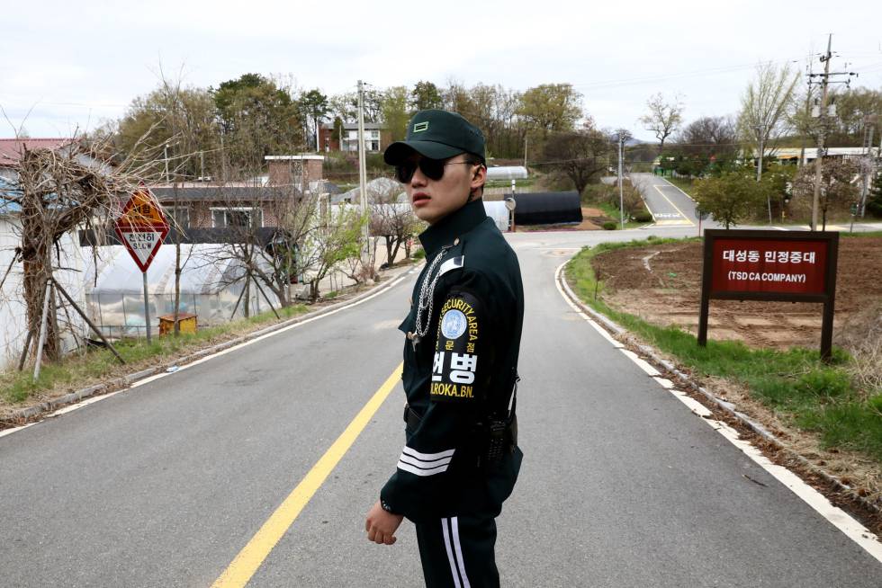 La entrada de Taesongdong, única población surcoreana en la zona desmilitarizada, este martes