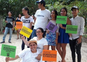 Los jóvenes que desafían la abstención en Colombia