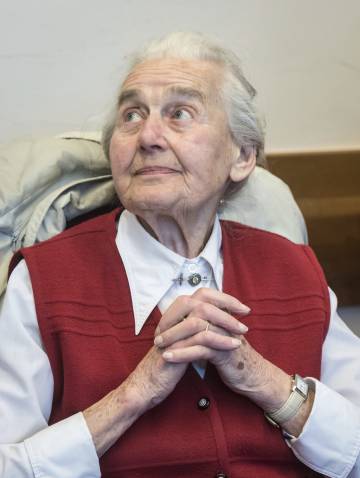 La negacionista alemana Ursula Haverbeck, en un juzgado en Detmold, en Alemania el pasado noviembre.