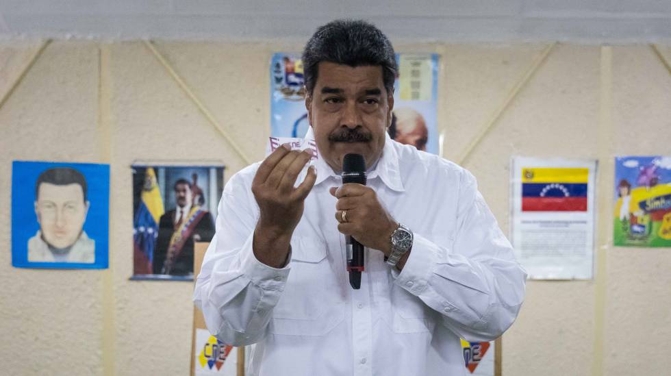 El presidente de Venezuela, NicolÃ¡s Maduro, participa en un simulacro electoral.