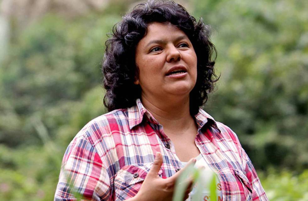 La Hija De Berta Cáceres Demanda Al Banco Holandés De Desarrollo Internacional El PaÍs