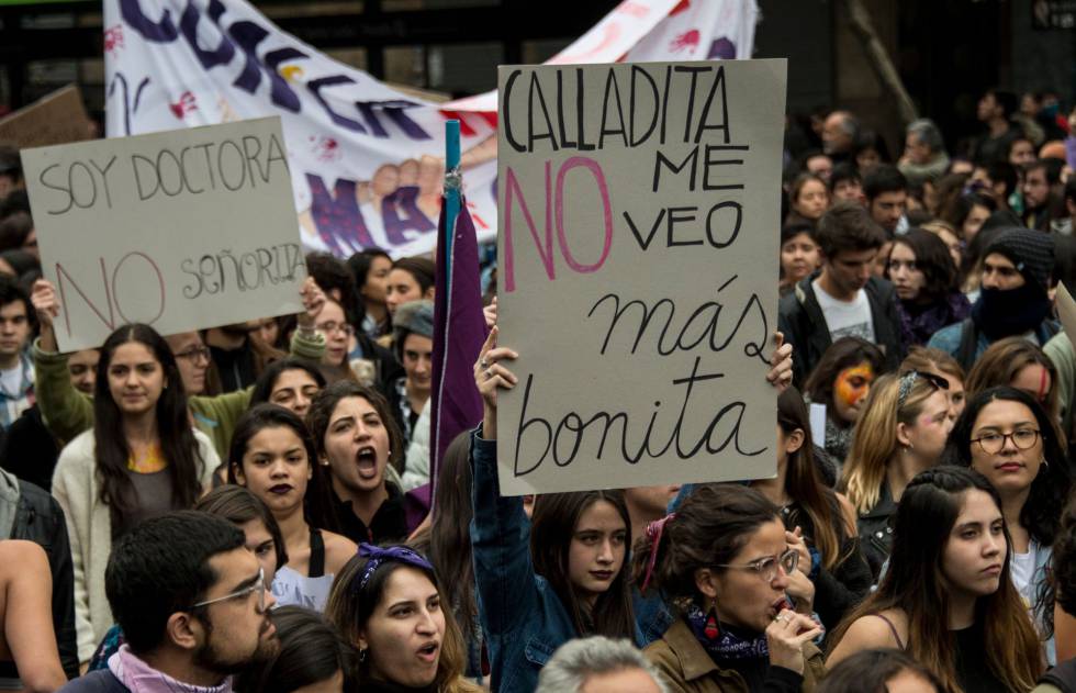 Miles de feministas marchan contra la violencia machista en Chile ...