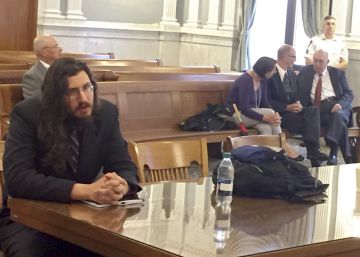 Un juez ordena a un joven de 30 años que se vaya de la casa de sus padres