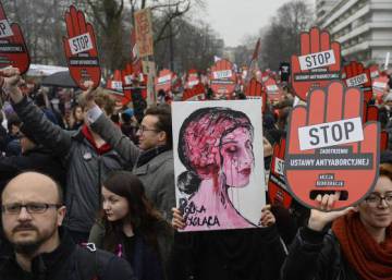 Las otras batallas de los ultraconservadores contra el aborto en Europa