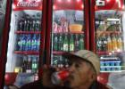 El plan con el que Chile redujo un 22% el consumo de bebidas azucaradas en cuatro años
